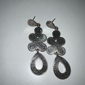 Silver artsy earrings